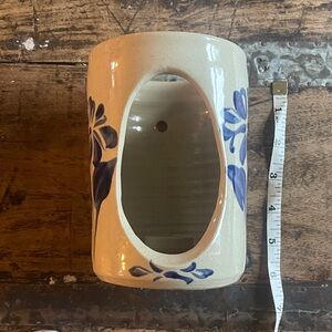 Williamsburg Pottery Salt Glazes Ceramic Wall Vase with Blue Floral Design